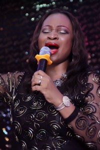 Laureche in worship